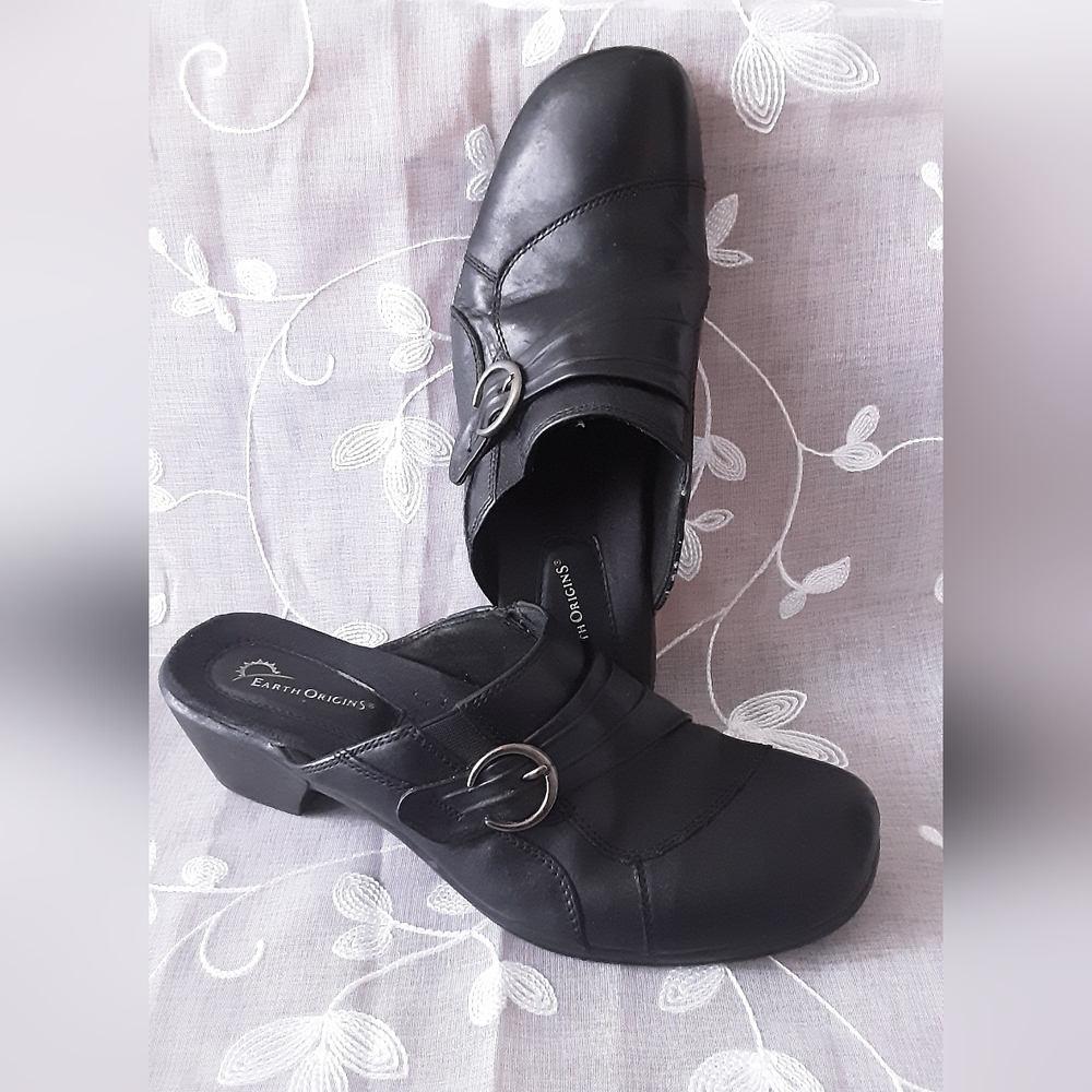 Earth Origins Mules Slip-on low Heels